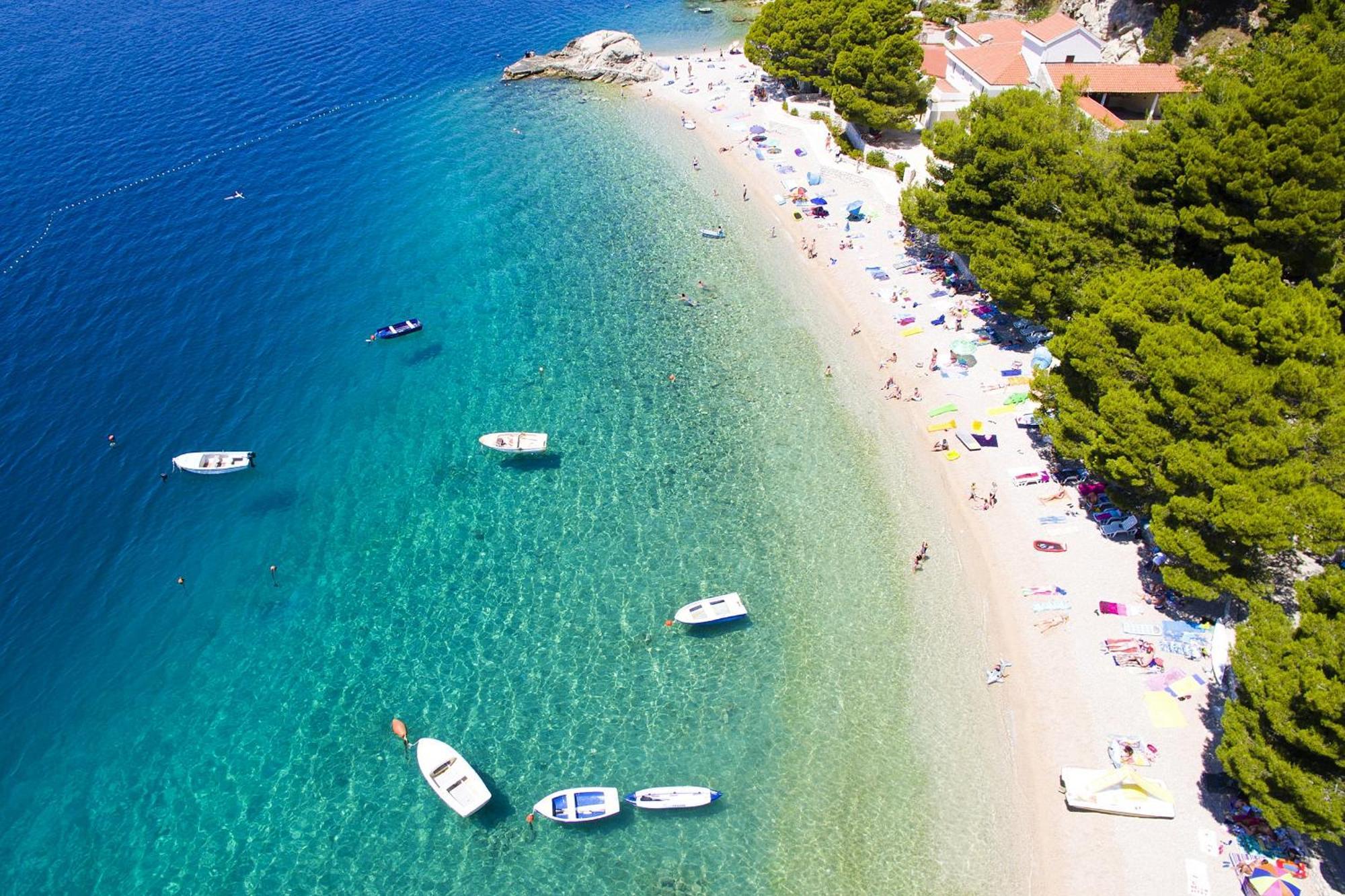 Apartments And Rooms By The Sea Brela, Makarska - 2752 Exterior foto