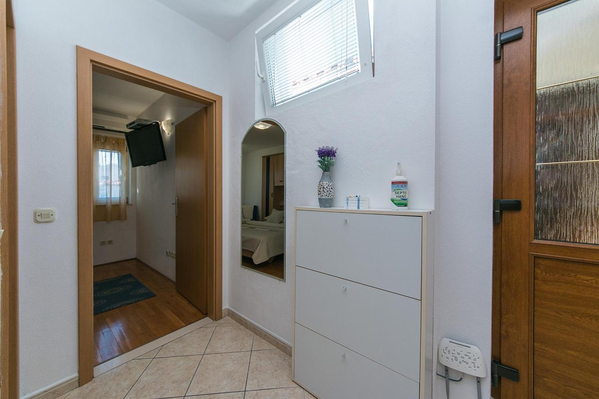 Apartments And Rooms By The Sea Brela, Makarska - 2752 Exterior foto
