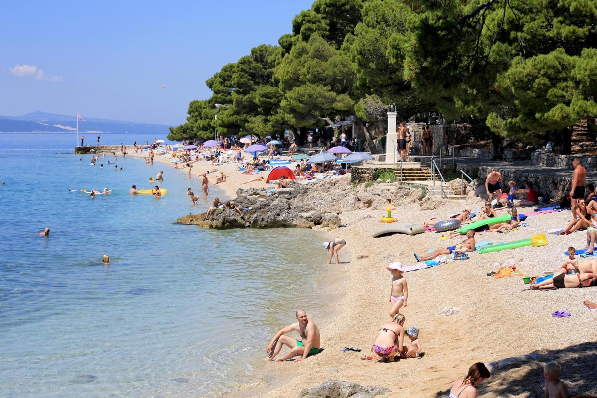 Apartments And Rooms By The Sea Brela, Makarska - 2752 Exterior foto