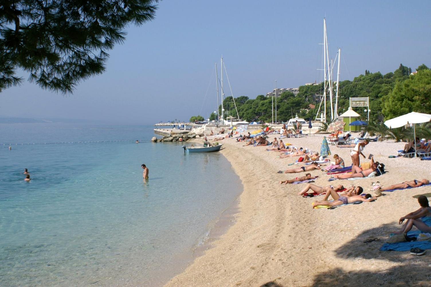 Apartments And Rooms By The Sea Brela, Makarska - 2752 Exterior foto