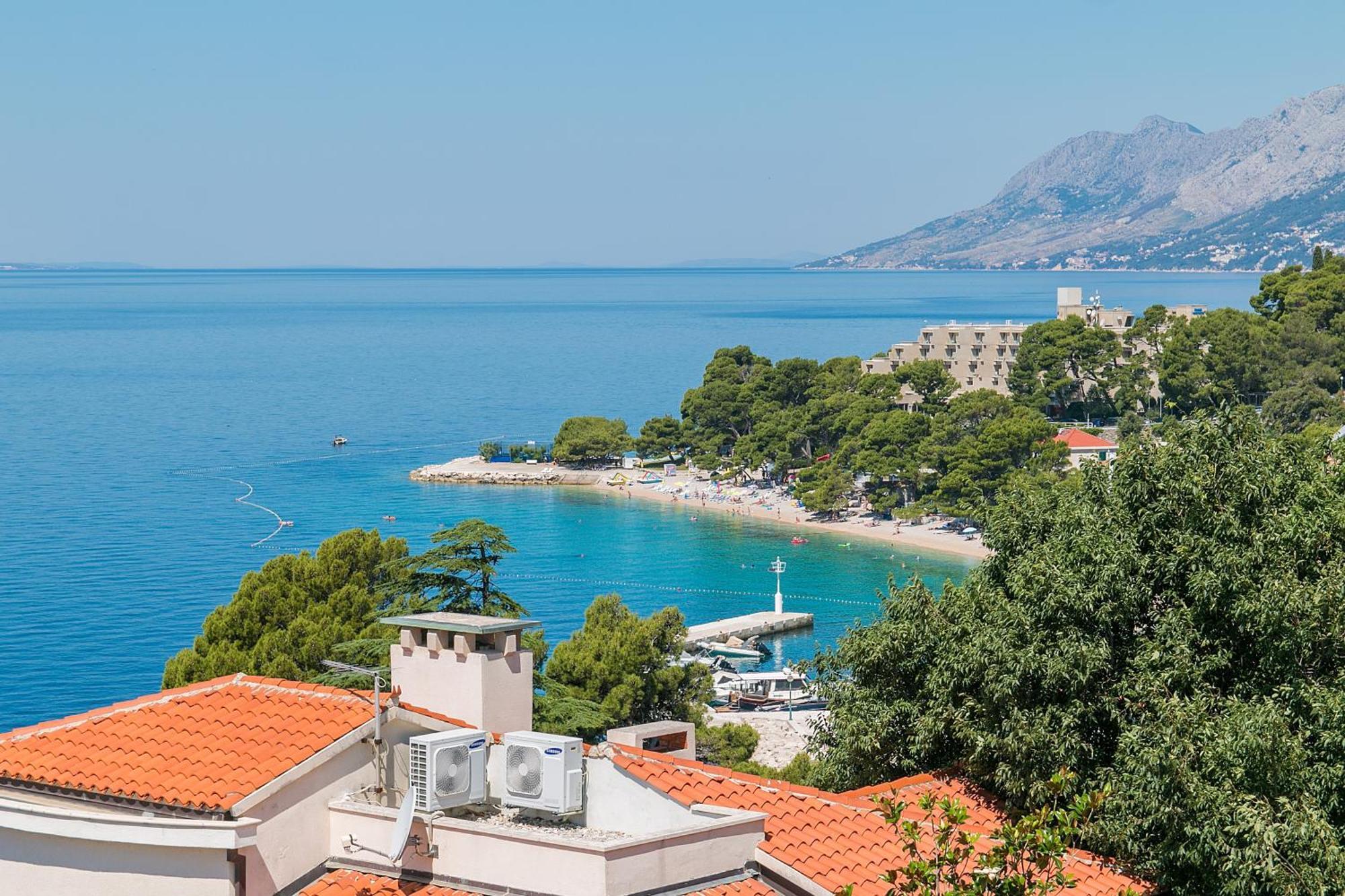 Apartments And Rooms By The Sea Brela, Makarska - 2752 Exterior foto